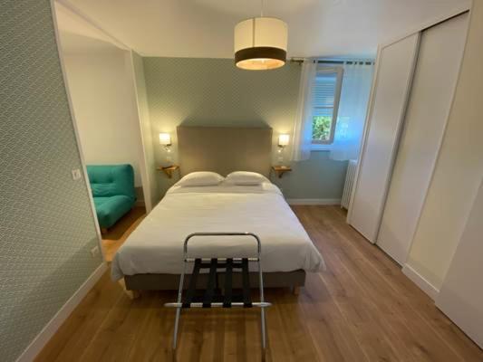 Hotel Le Central Boussac  Ngoại thất bức ảnh