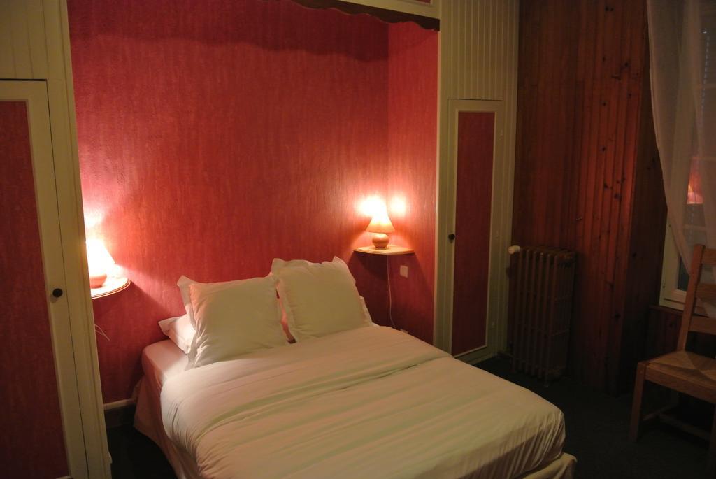 Hotel Le Central Boussac  Phòng bức ảnh