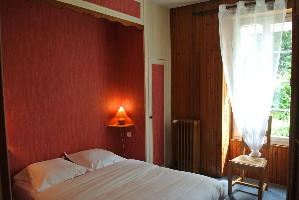 Hotel Le Central Boussac  Phòng bức ảnh