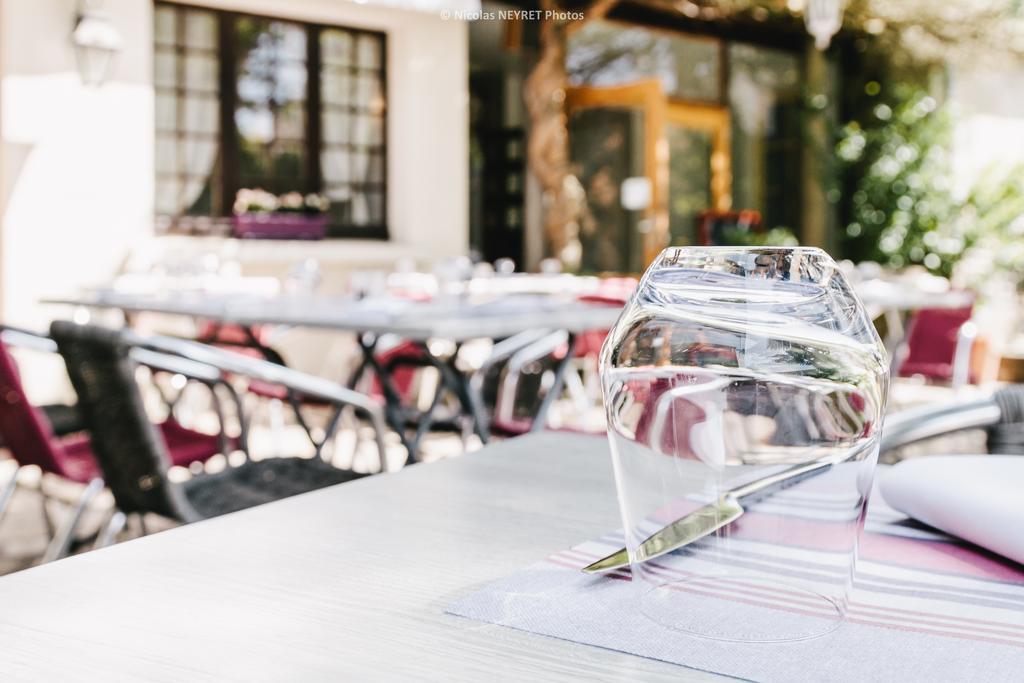 Hotel Le Central Boussac  Ngoại thất bức ảnh