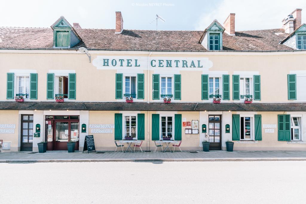 Hotel Le Central Boussac  Ngoại thất bức ảnh